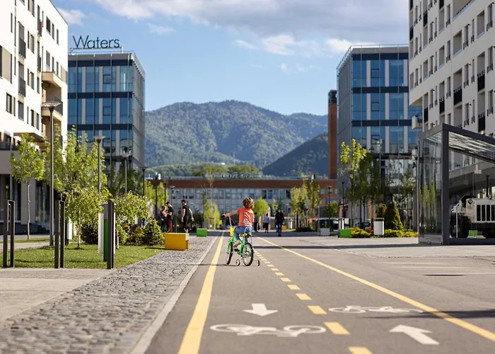 4friendscoresibrasov Red Brasov