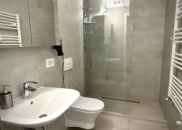 Apartment 4friendscoresibrasov Red